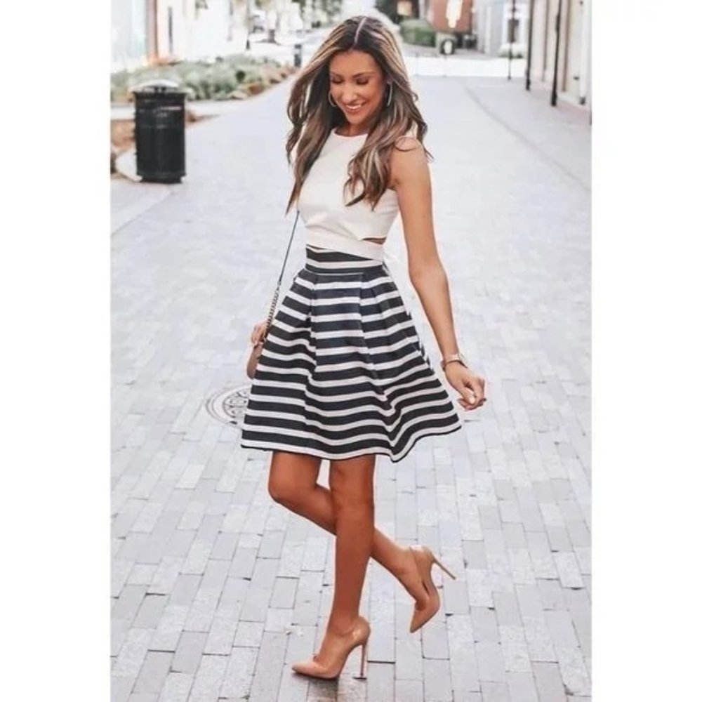 NWOT CHICWISH Navy & White Striped Sailor Skirt A-Line Flared & Pleated Size M